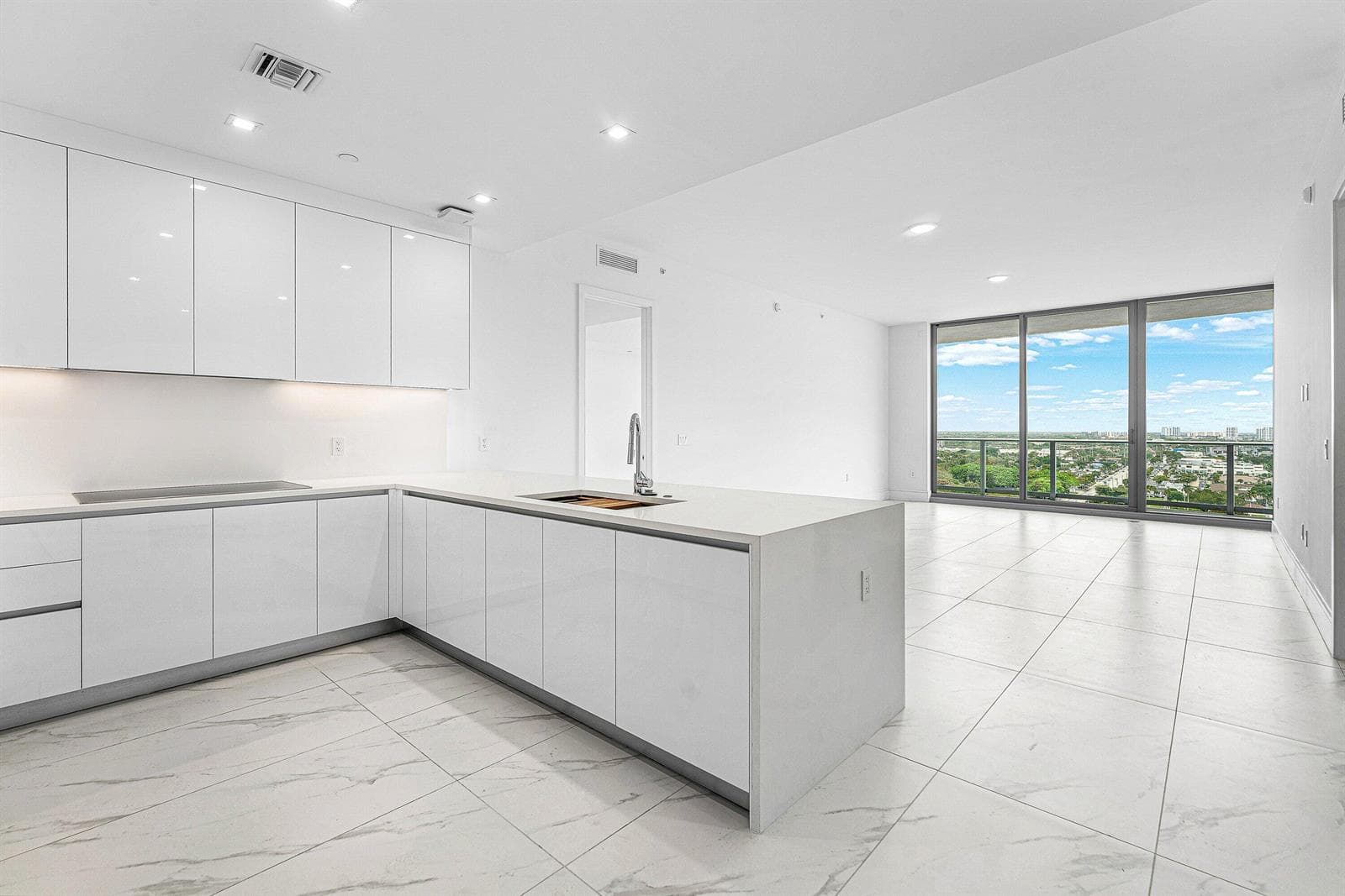 006-220LakeShoreDrive-1613-LakePark-FL-3