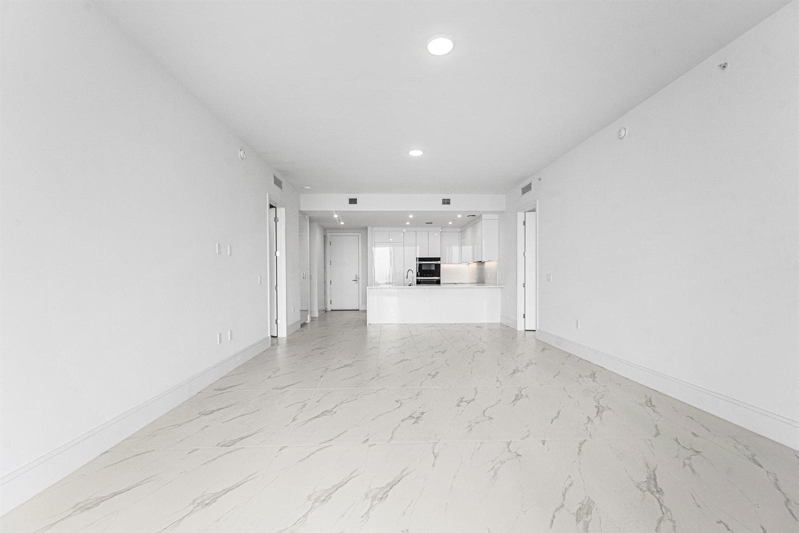 002-220LakeShoreDrive-1613-LakePark-FL-3