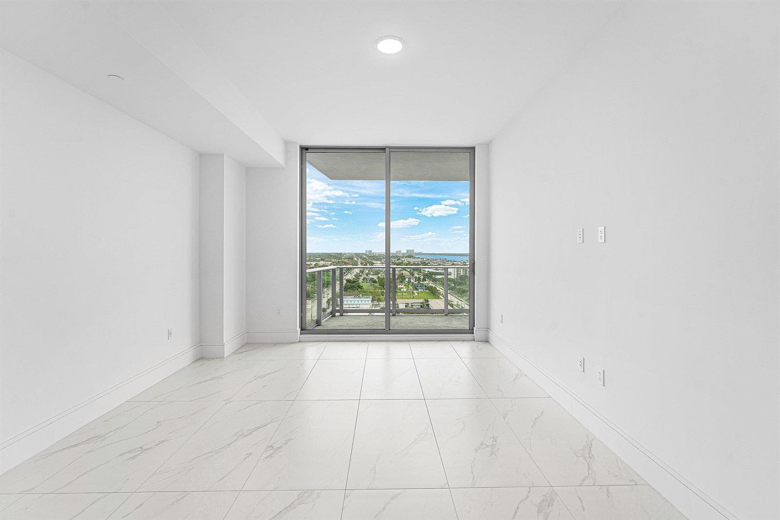 016-220LakeShoreDrive-1613-LakePark-FL-3
