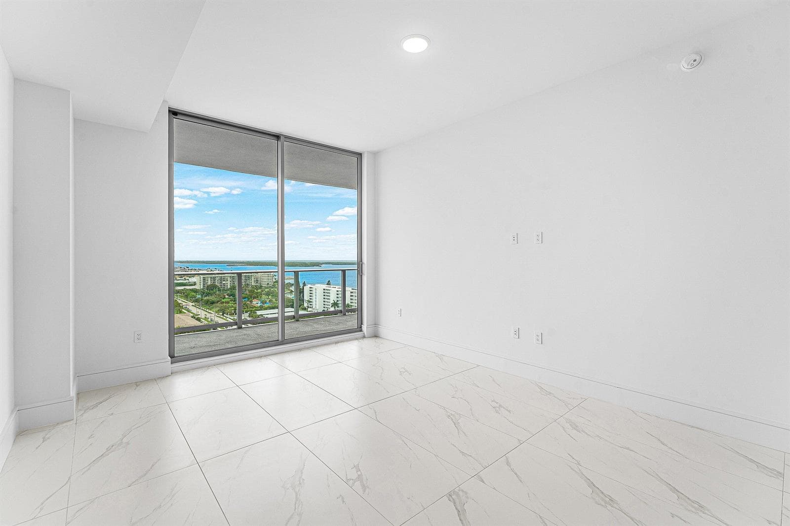 017-220LakeShoreDrive-1613-LakePark-FL-3