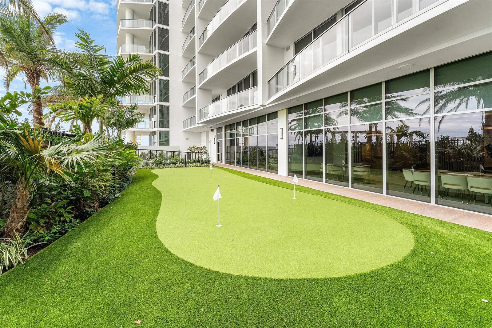 052-220LakeShoreDrive-1613-LakePark-FL-3