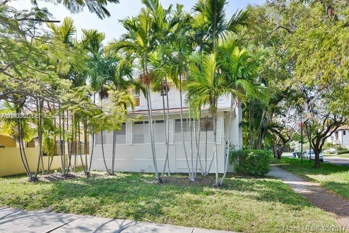 2000 S Miami Ave photo 18