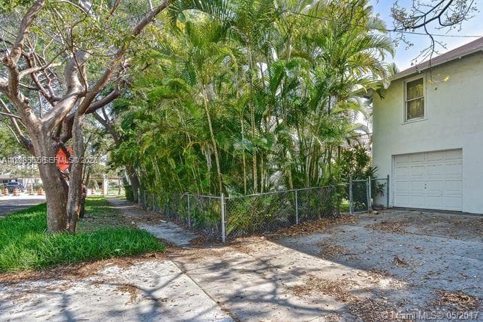 2000 S Miami Ave photo 21