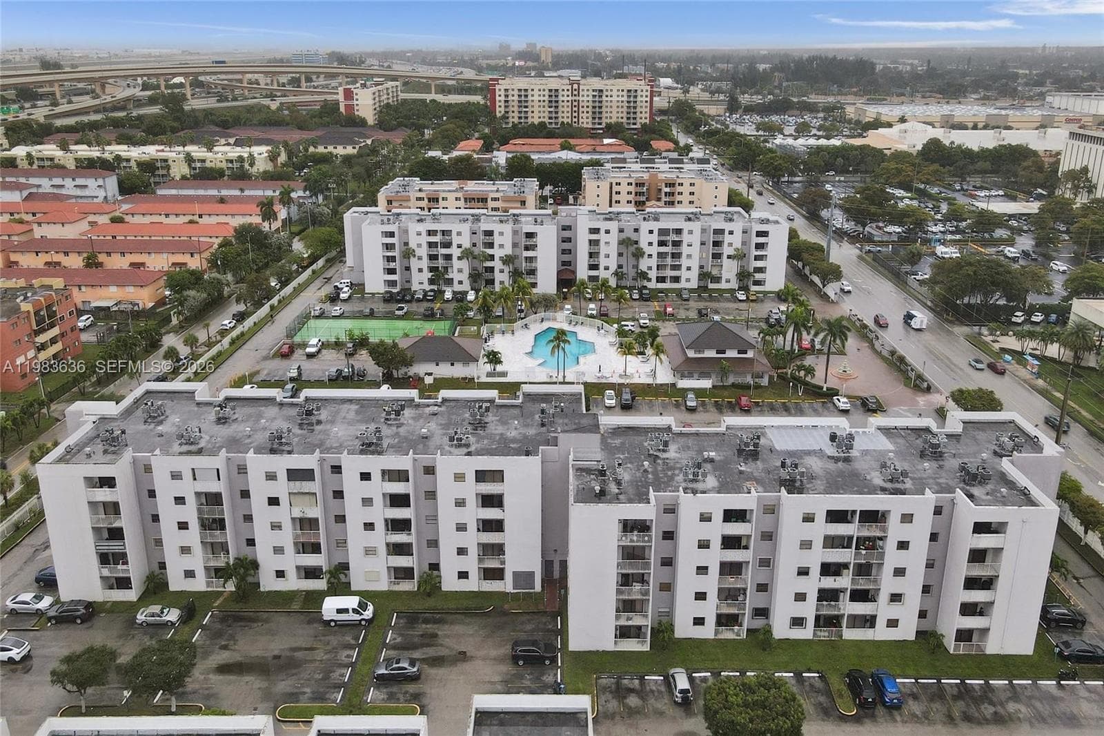 FONTAINEBLEAU GARDENS CON · #315 in Miami - Photo 3