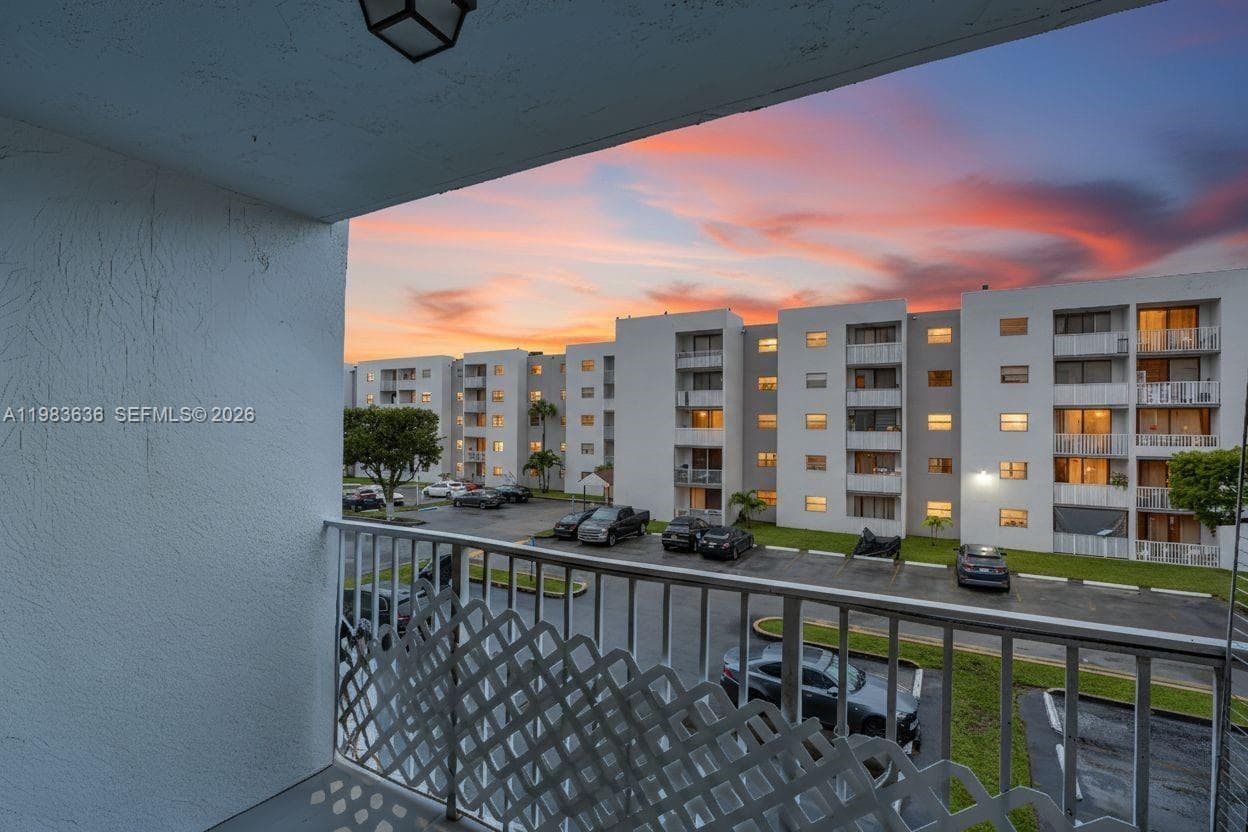 FONTAINEBLEAU GARDENS CON · #315 in Miami - Photo 1