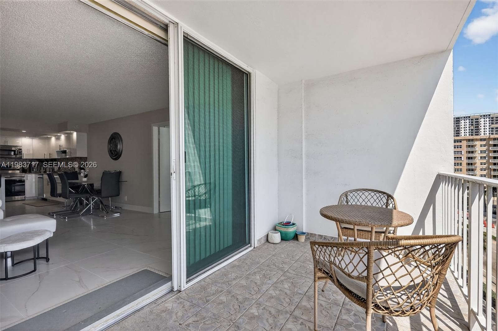 TARFLAGAR TOWERS · #601 in Hollywood - Photo 24
