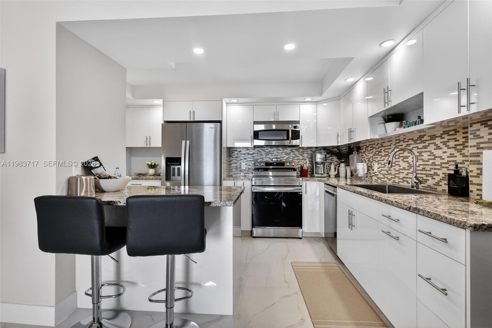 TARFLAGAR TOWERS · #601 in Hollywood - Photo 10