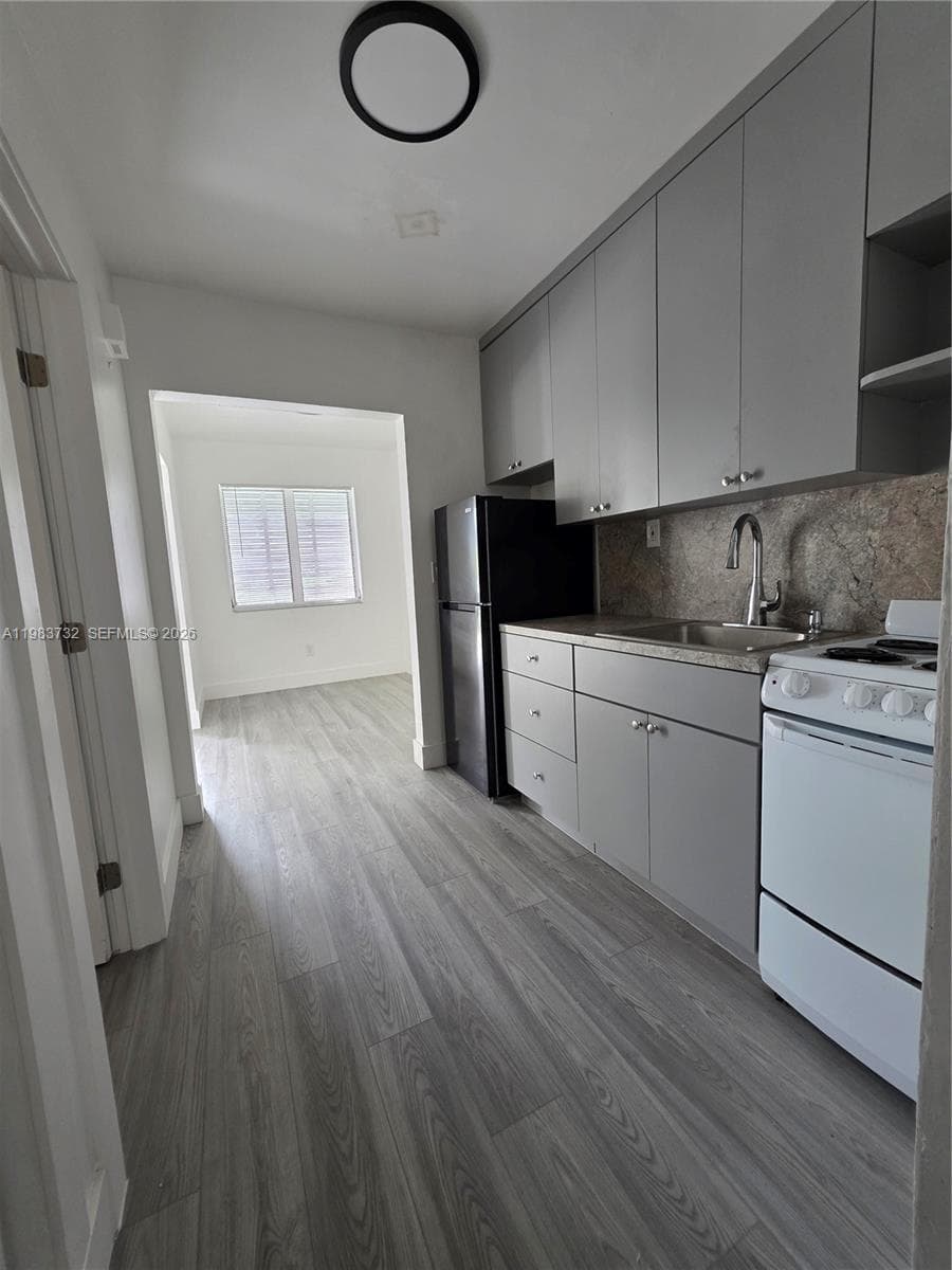COUNTRY CLUB ESTATES SEC · #D in Miami Springs - Photo 9