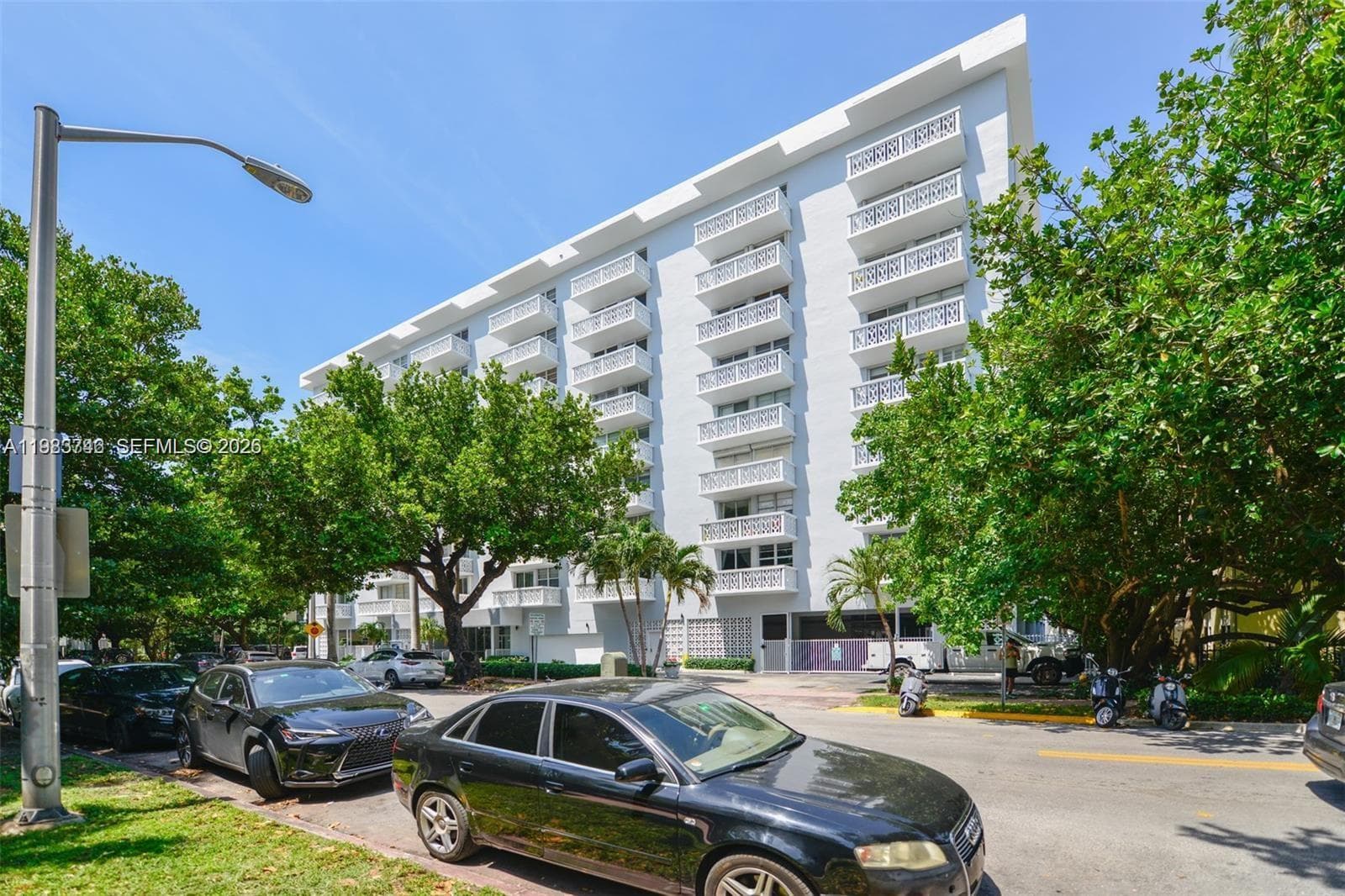 ADMIRAL TOWERS CONDO · #816 in Miami Beach - Photo 27