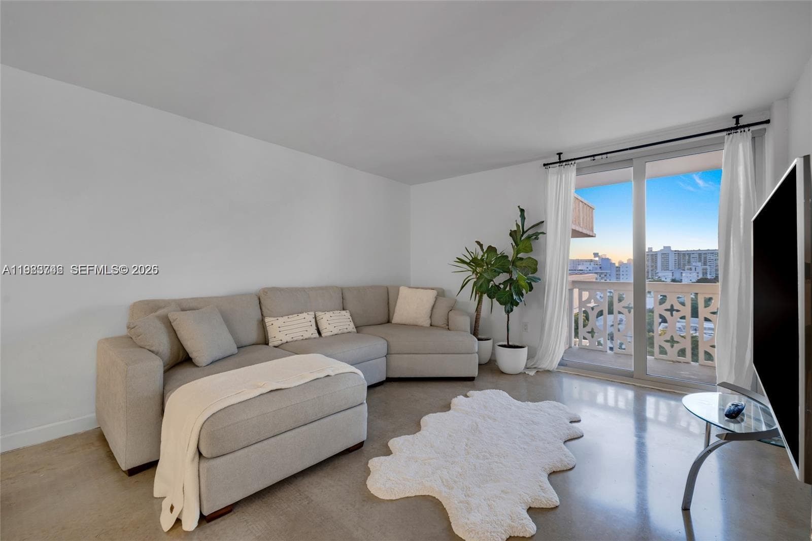 ADMIRAL TOWERS CONDO · #816 in Miami Beach - Photo 3