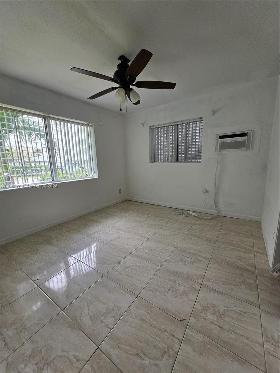 1 Esplanade Dr #1 photo 12