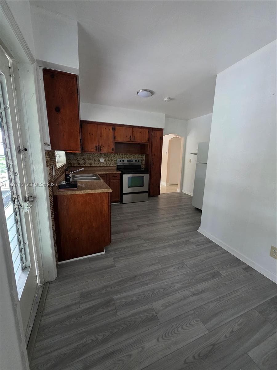 1 Esplanade Dr #1 photo 5