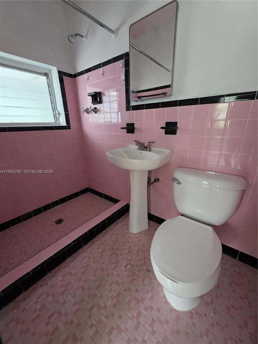 1 Esplanade Dr #1 photo 10