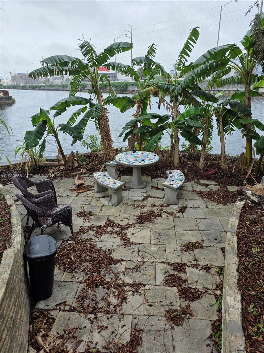 1 Esplanade Dr #1 photo 14