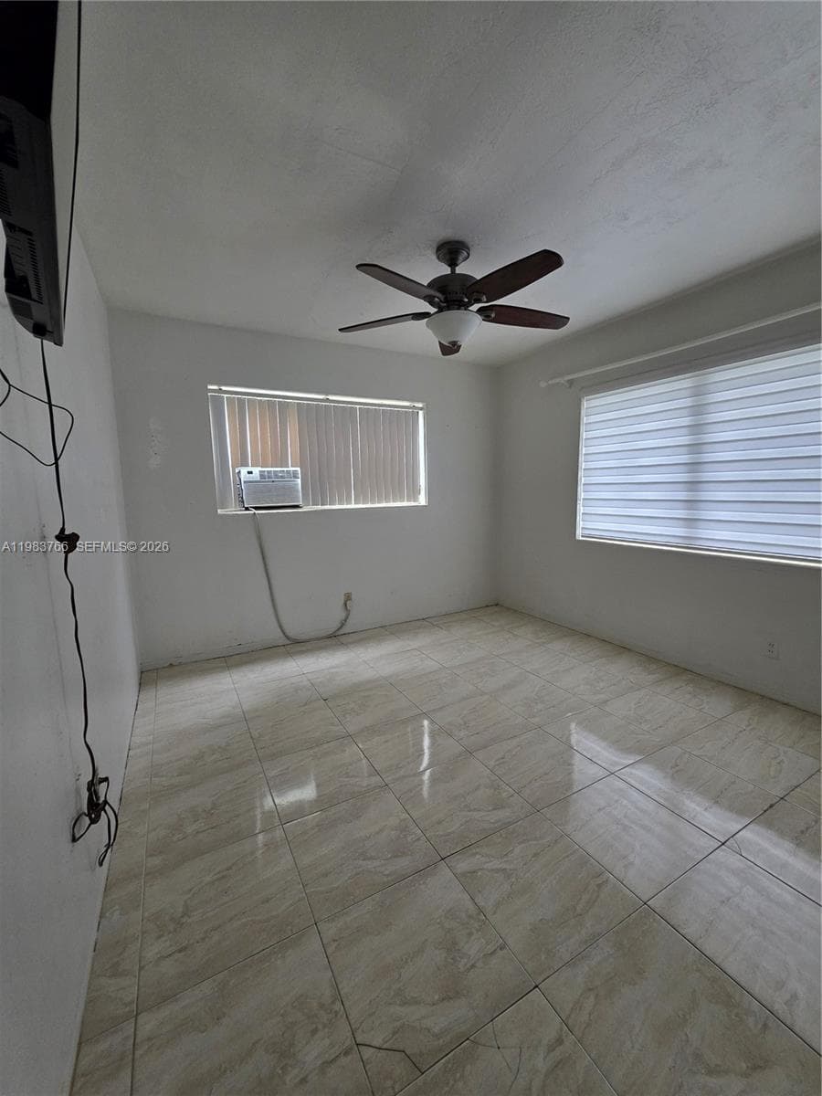 1 Esplanade Dr #1 photo 11