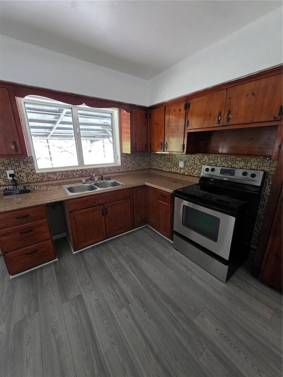 1 Esplanade Dr #1 photo 4