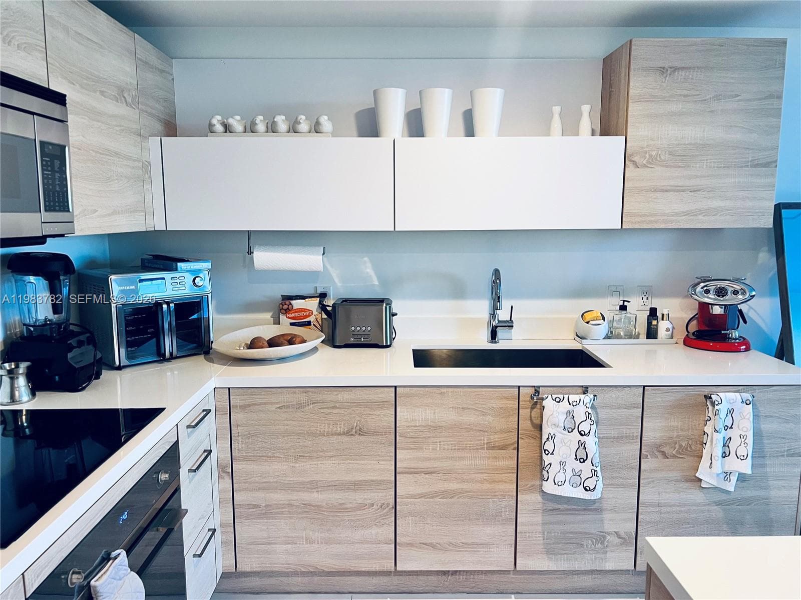 The Harbour Condominium · #303 in Sunny Isles Beach - Photo 11