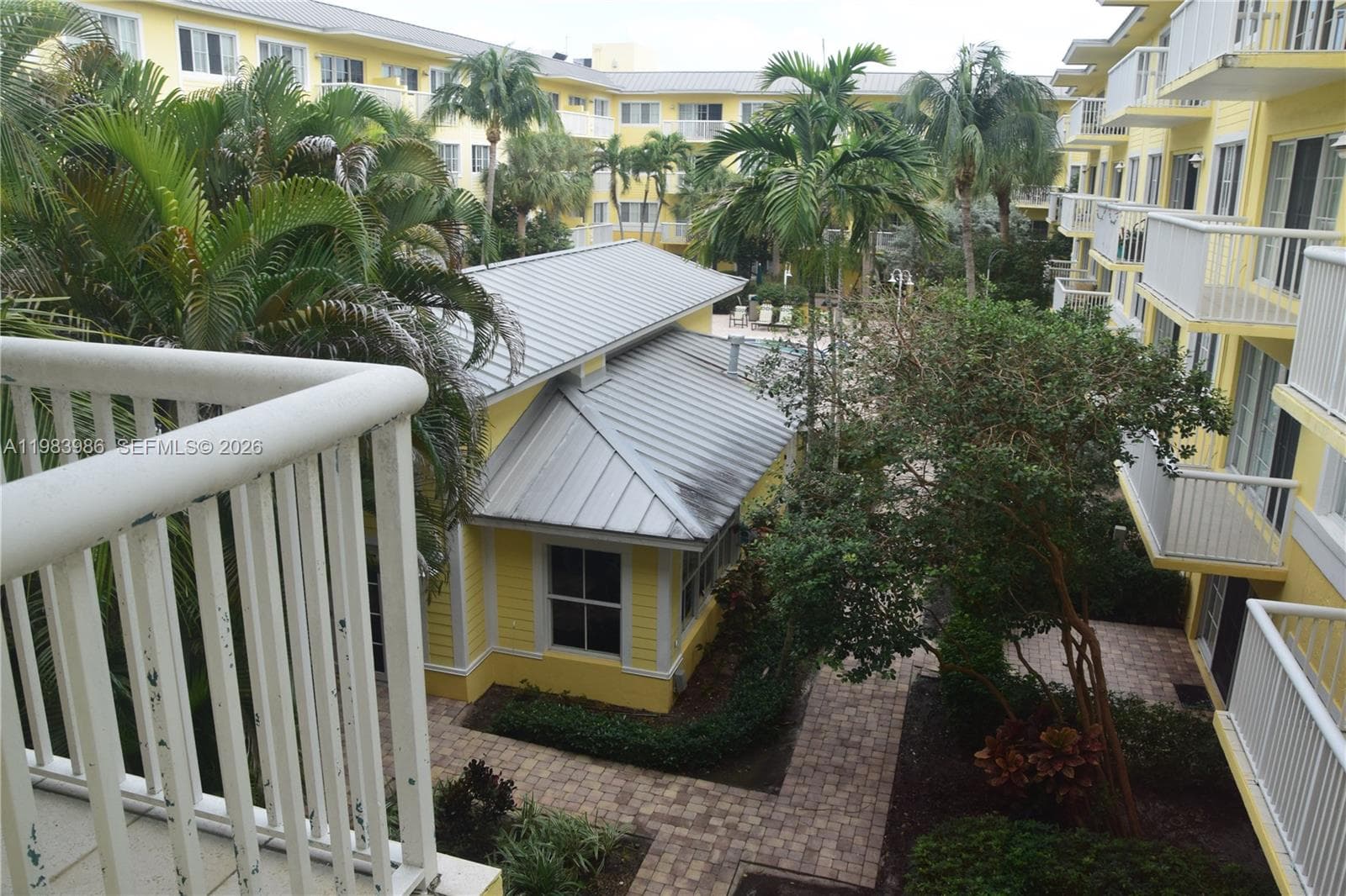 Pine Crest Village · #705 in Fort Lauderdale - Photo 23