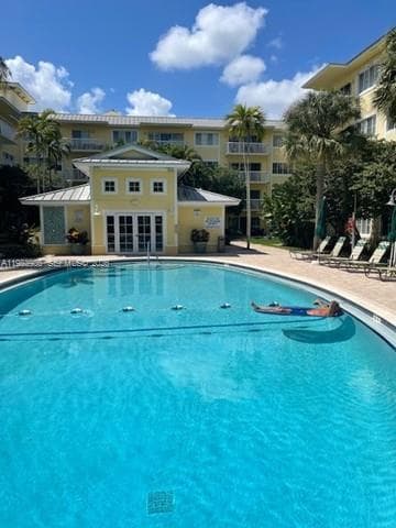 Pine Crest Village · #705 in Fort Lauderdale - Photo 27