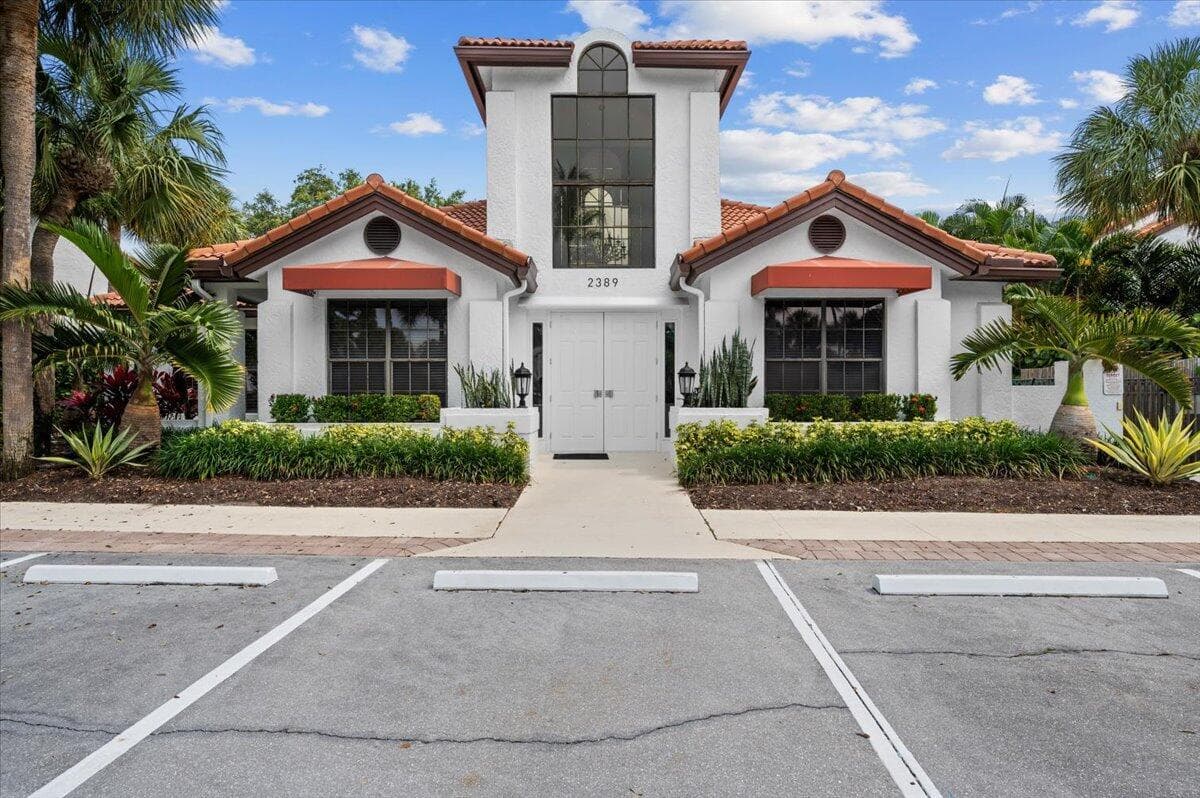 Clubhouse Front