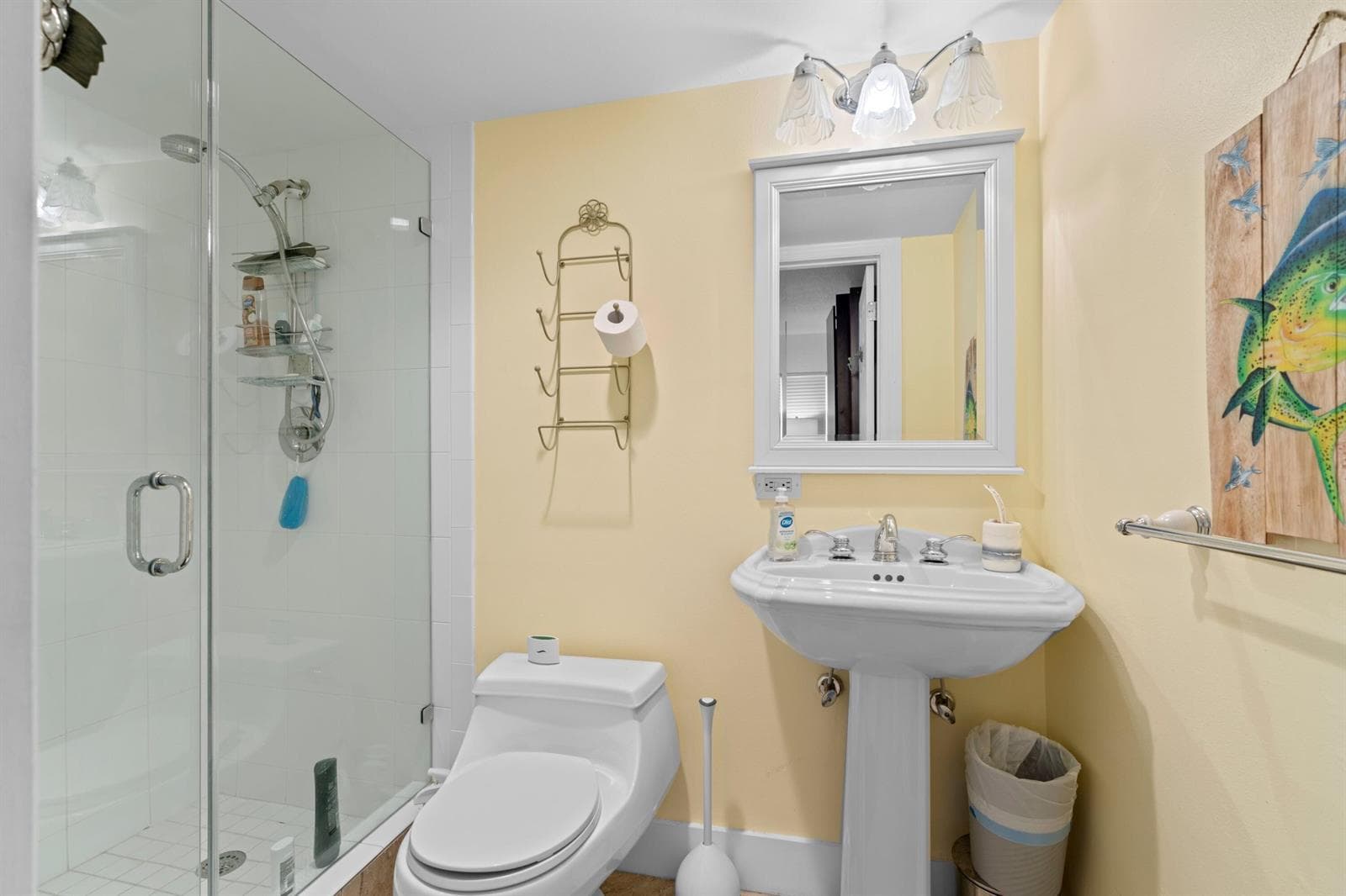 BATHROOM 2