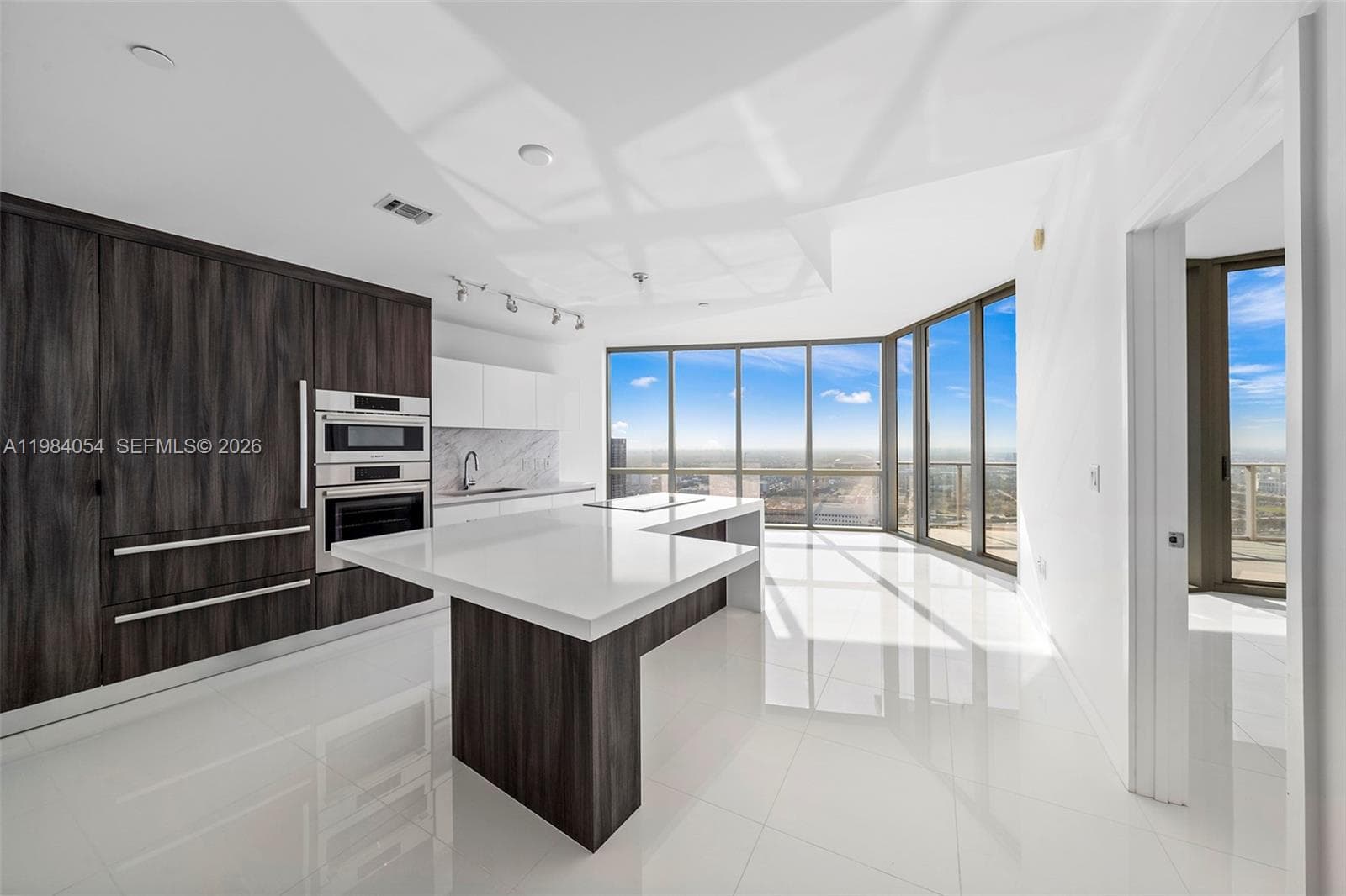 Paramount Miami Worldcenter · #4010 in Miami - Photo 6