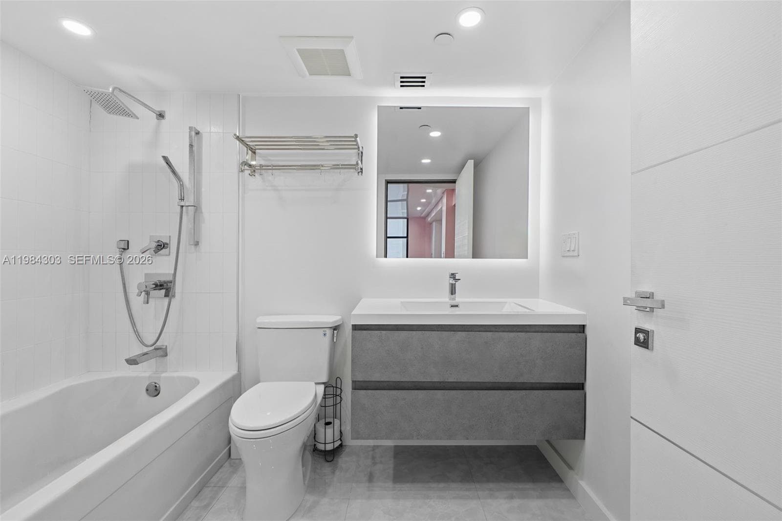 WINSTON TOWERS 600 CONDO · #2319 in Sunny Isles Beach - Photo 22