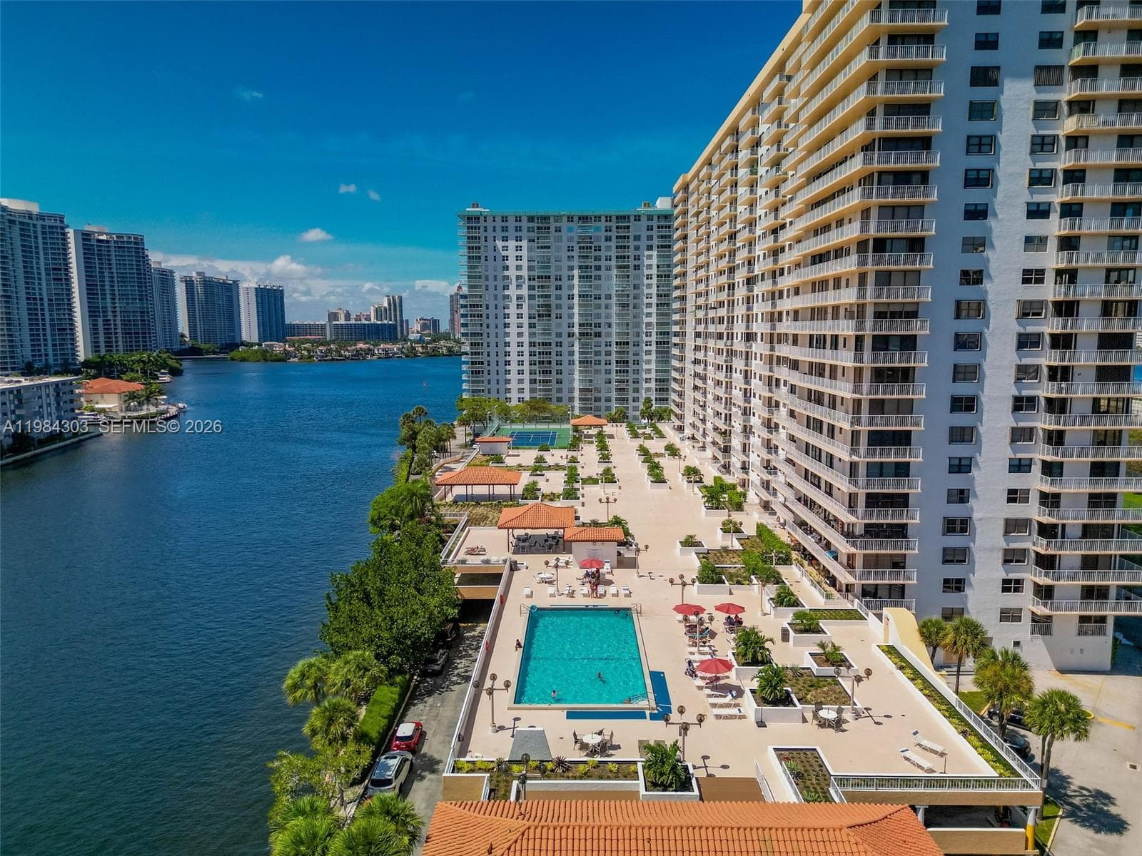 WINSTON TOWERS 600 CONDO · #2319 in Sunny Isles Beach - Photo 28