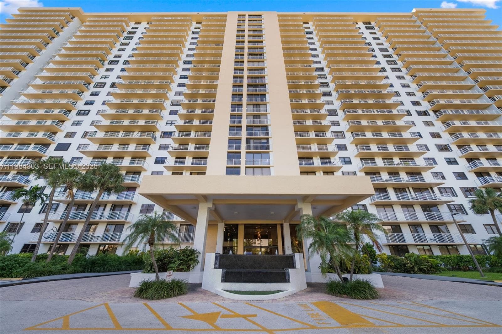 WINSTON TOWERS 600 CONDO · #2319 in Sunny Isles Beach - Photo 30