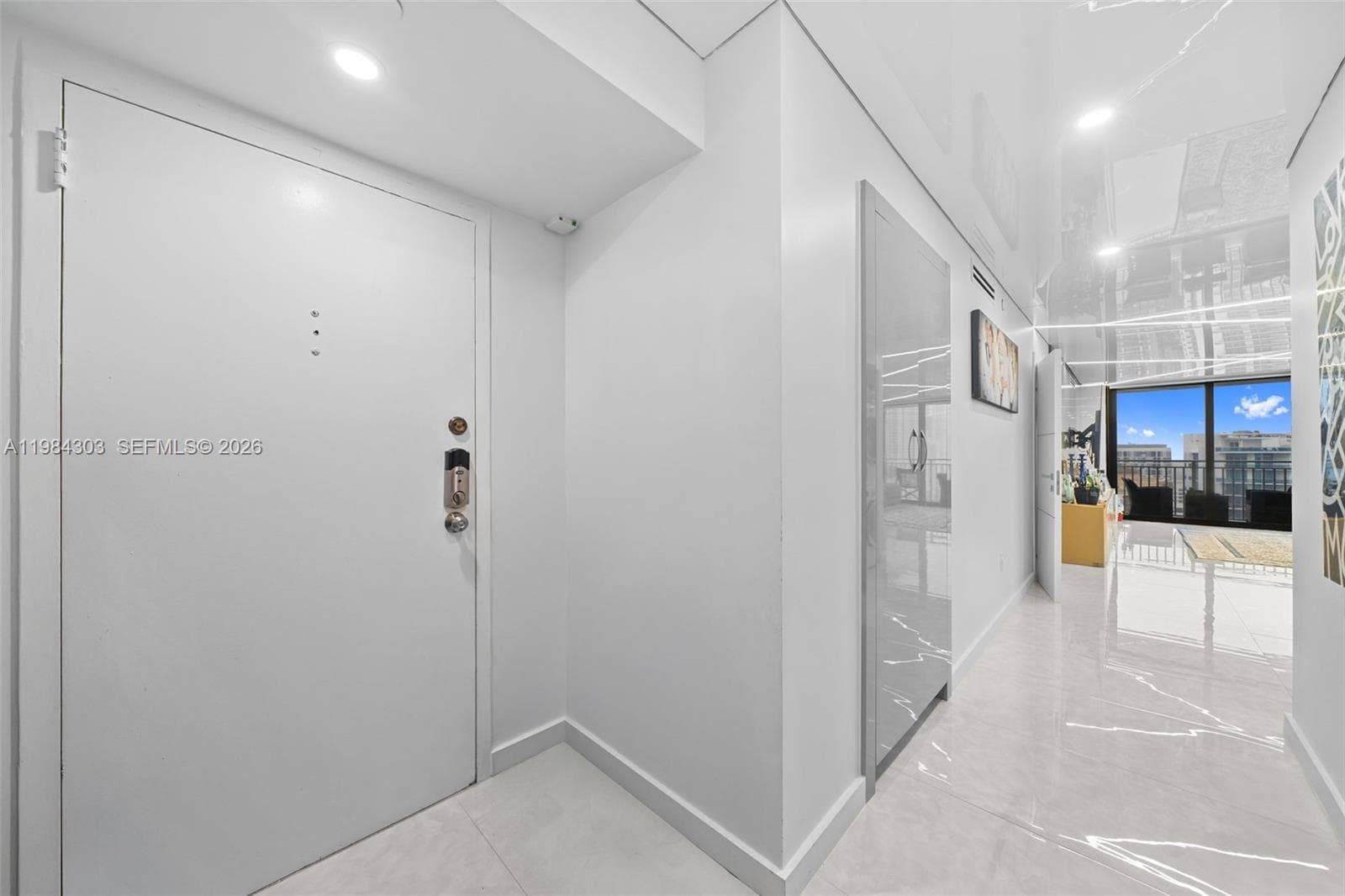 WINSTON TOWERS 600 CONDO · #2319 in Sunny Isles Beach - Photo 4