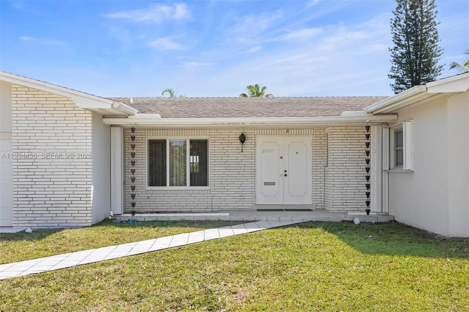 11807 SW 112th Ave photo 7