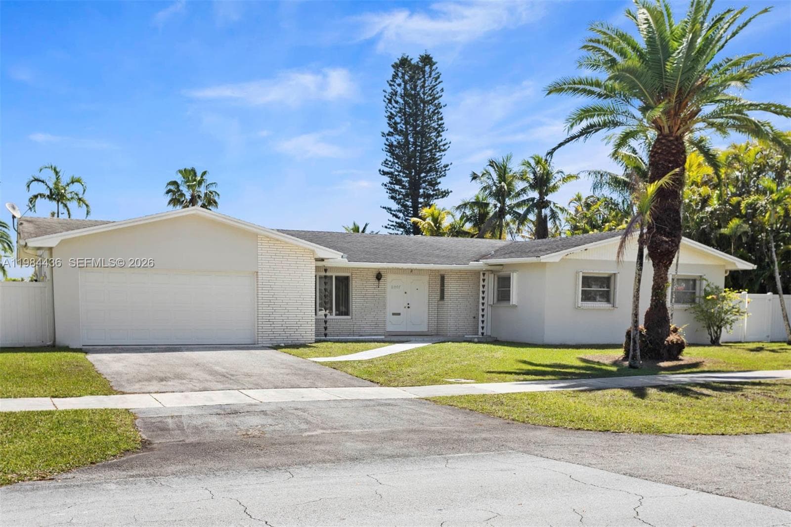 11807 SW 112th Ave photo 9