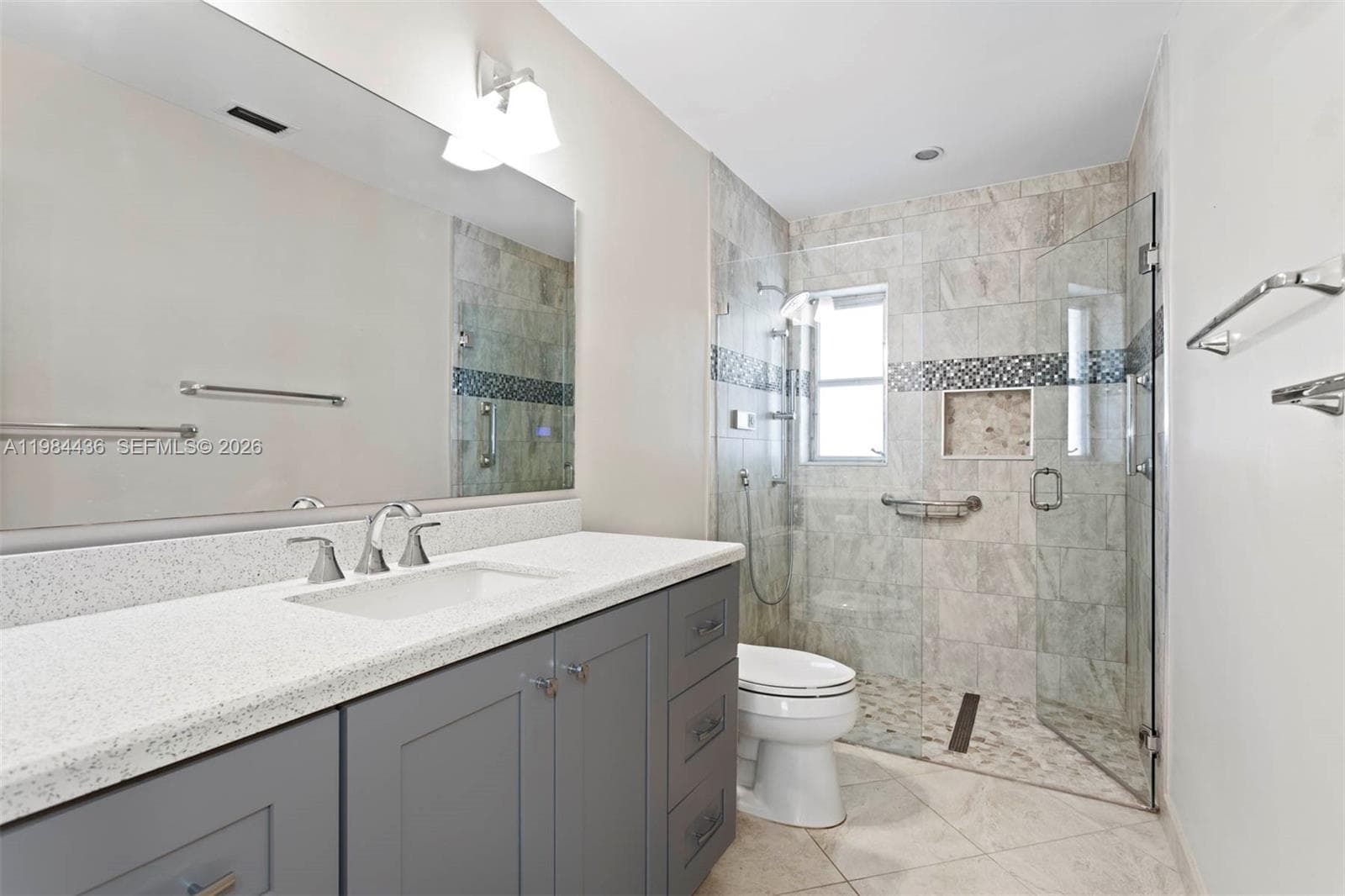 11807 SW 112th Ave photo 18