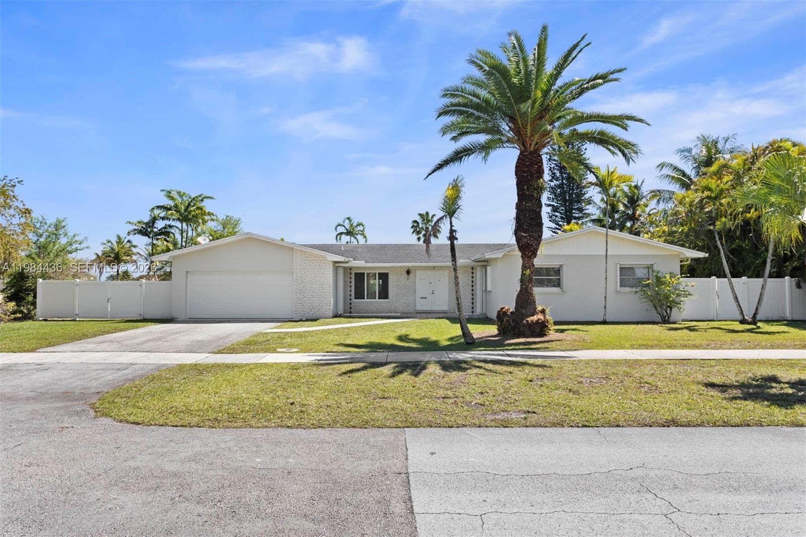 11807 SW 112th Ave photo 8