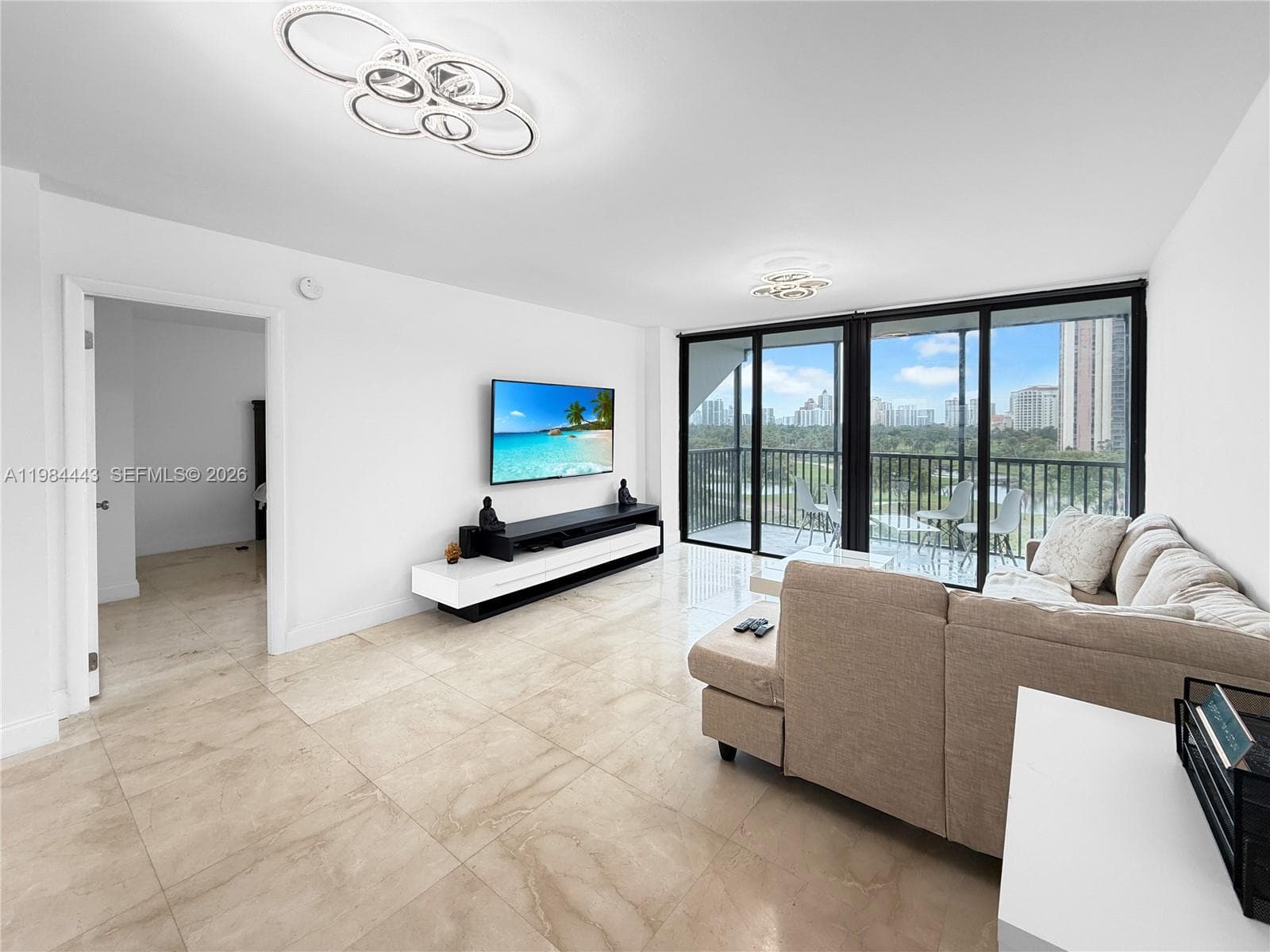 BRAVURA I CONDO · #804 in Aventura - Photo 9