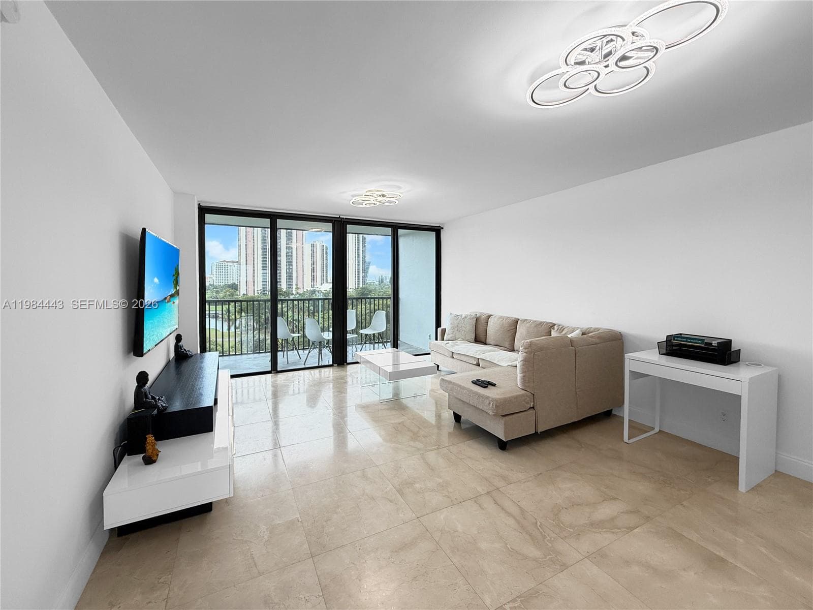 BRAVURA I CONDO · #804 in Aventura - Photo 8