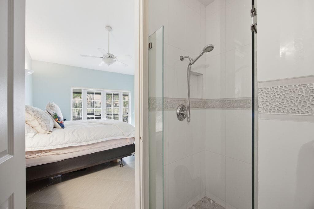main ba shower