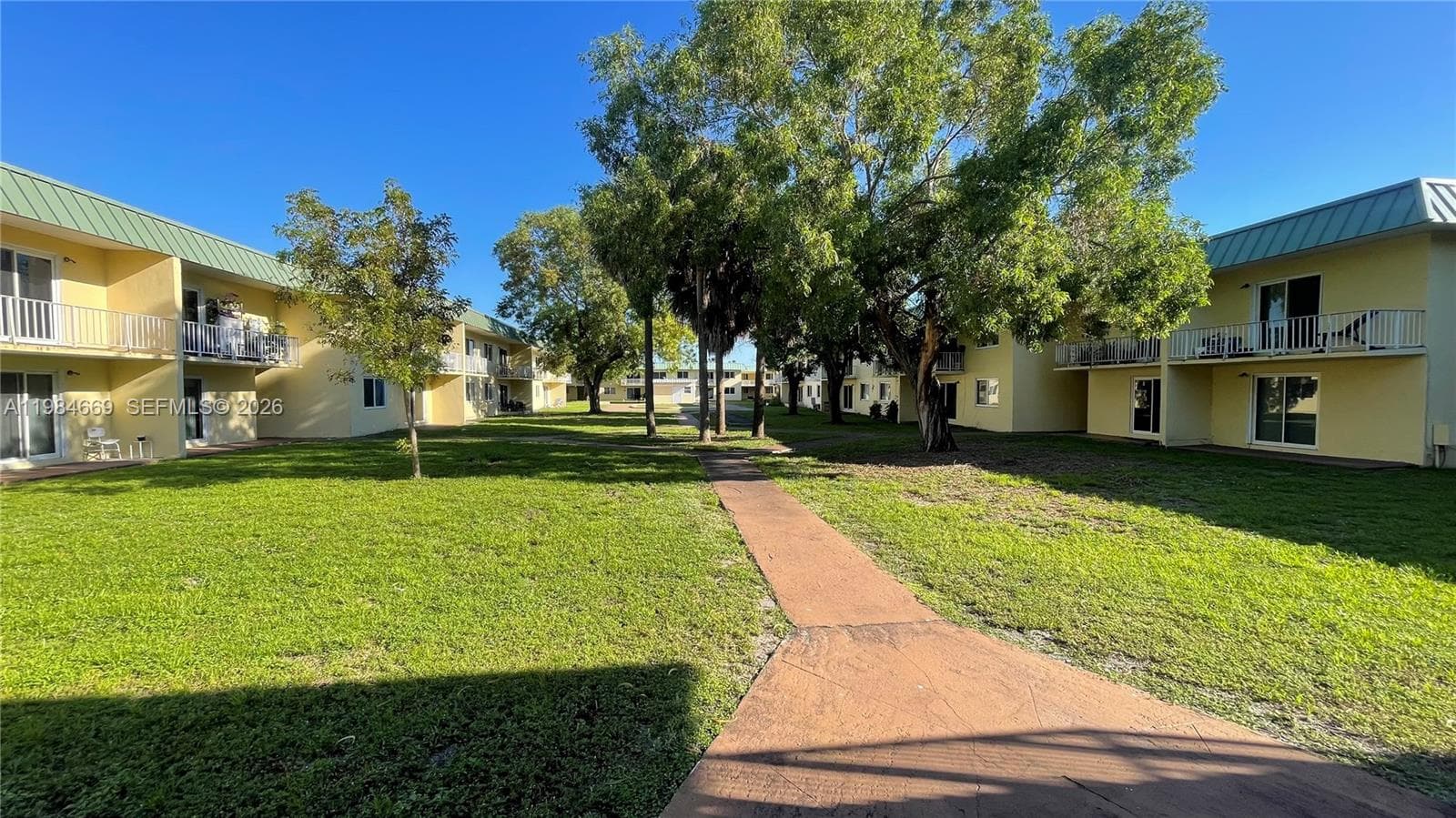 NEW WORLD CONDO APTS IV · #212 in Miami Gardens - Photo 11