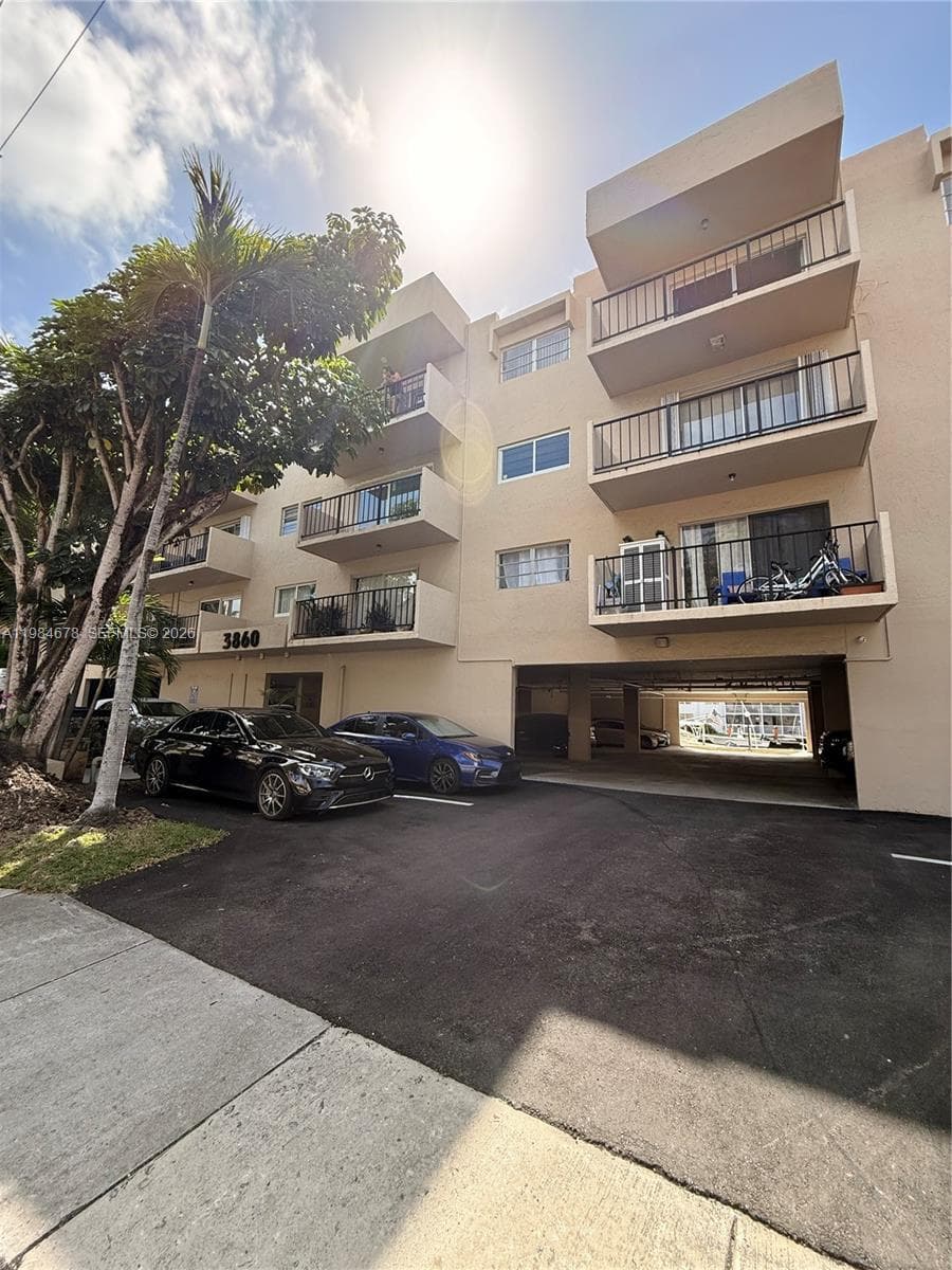 WATERWAY ISLES CONDO · #304 in North Miami Beach - Photo 32