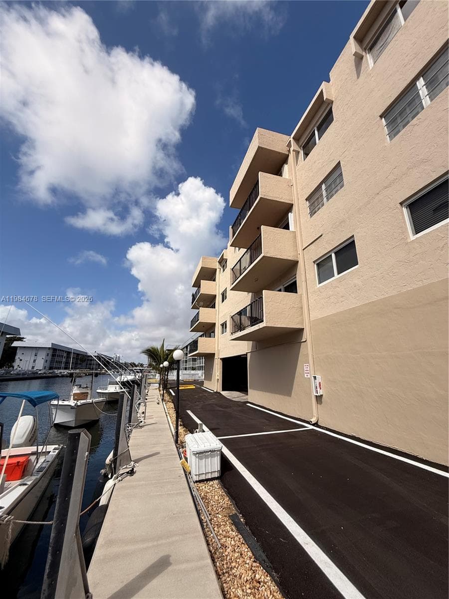 WATERWAY ISLES CONDO · #304 in North Miami Beach - Photo 30