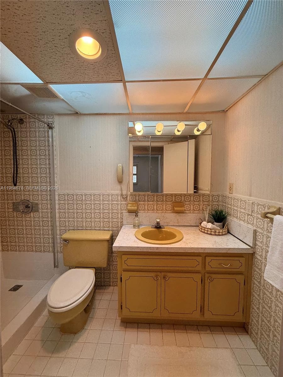WATERWAY ISLES CONDO · #304 in North Miami Beach - Photo 14