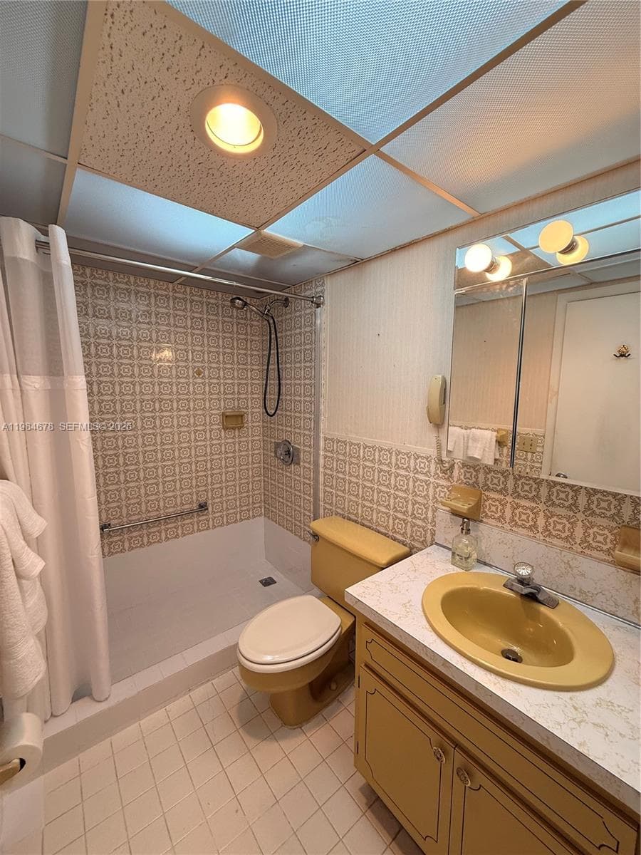WATERWAY ISLES CONDO · #304 in North Miami Beach - Photo 15