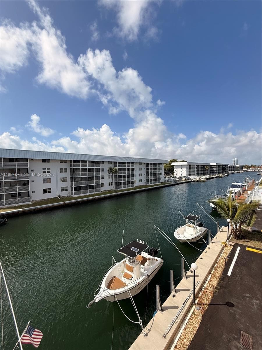 WATERWAY ISLES CONDO · #304 in North Miami Beach - Photo 29