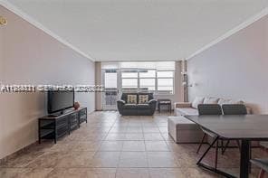 SEA AIR TOWERS CONDO · #811 in Hollywood - Photo 3