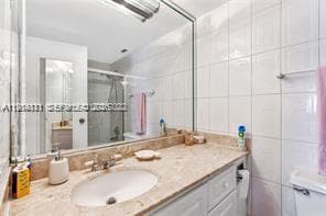 SEA AIR TOWERS CONDO · #811 in Hollywood - Photo 15