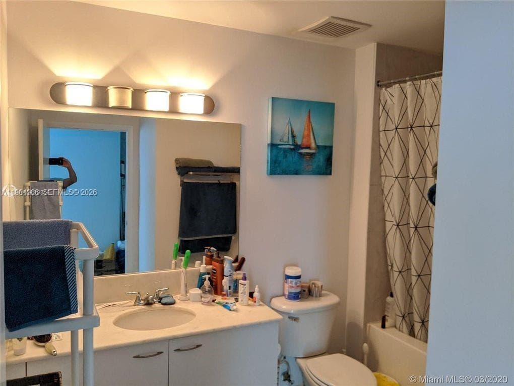 Loft Downtown II · #302 in Miami - Photo 18