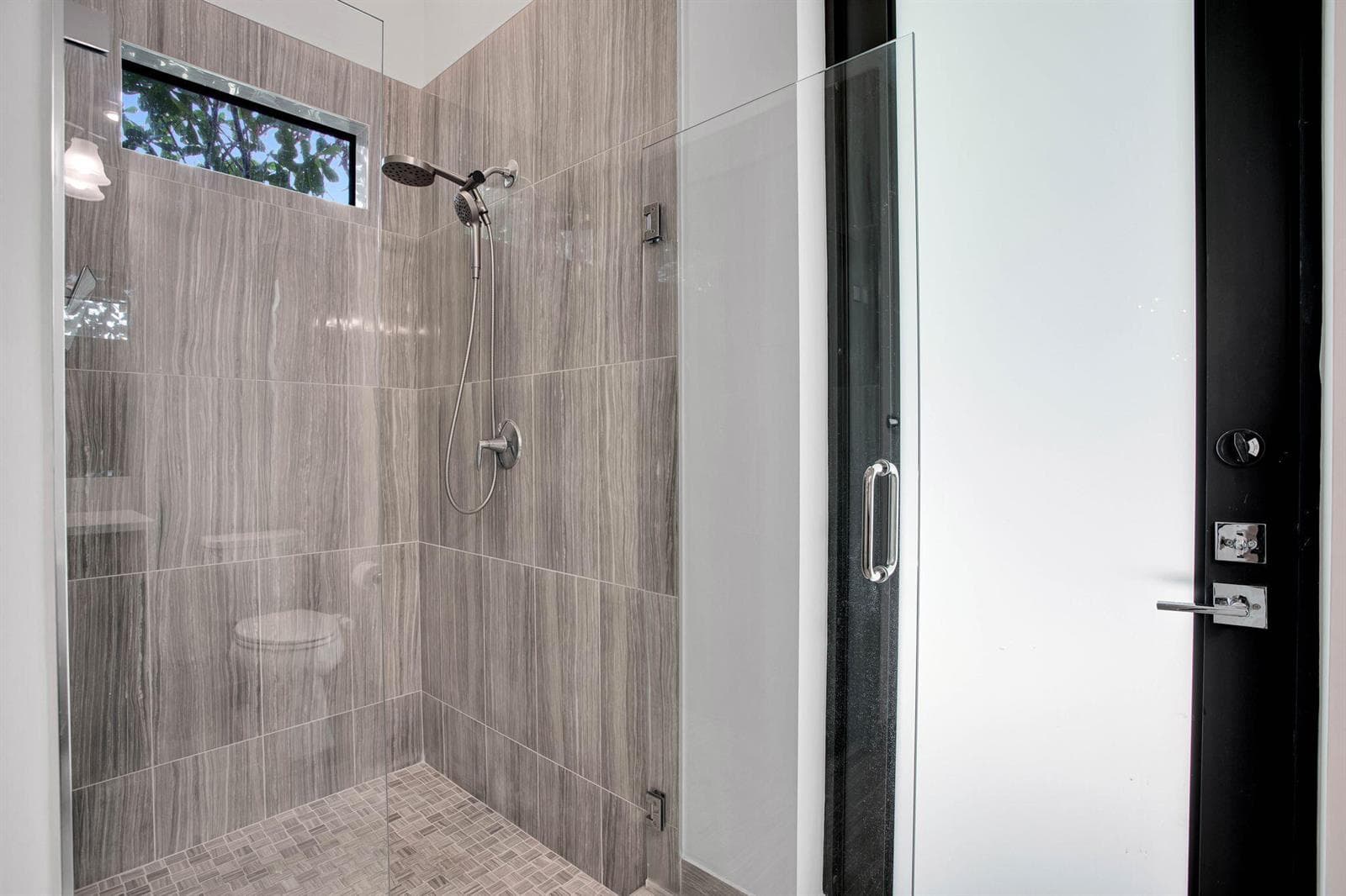 29-web-or-mls-6903-3987