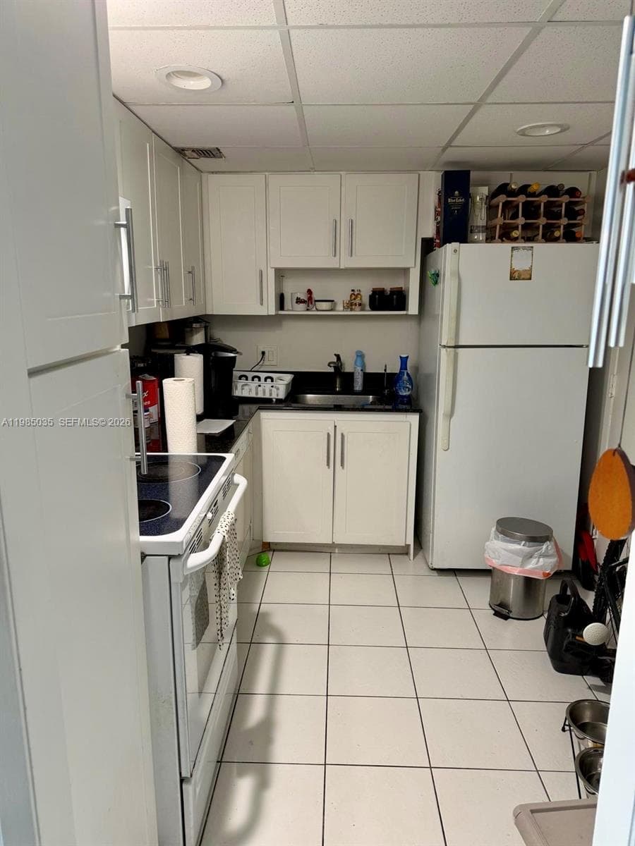 STRATFORD HOUSE CONDO · #306 in North Miami Beach - Photo 3