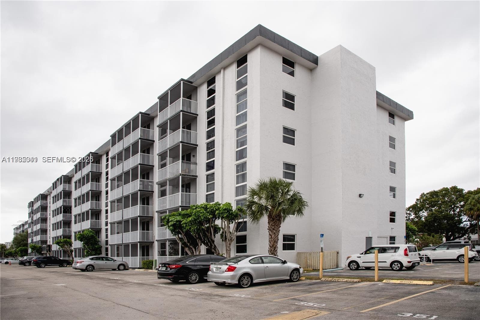 WOODSIDE APTS CONDO · #A-529 in North Miami Beach - Photo 16