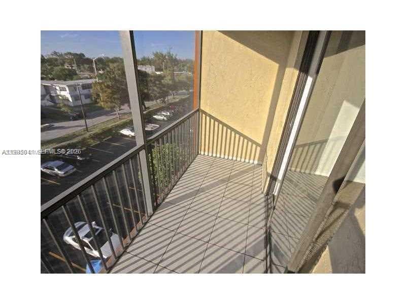 WOODSIDE APTS CONDO · #A-529 in North Miami Beach - Photo 9